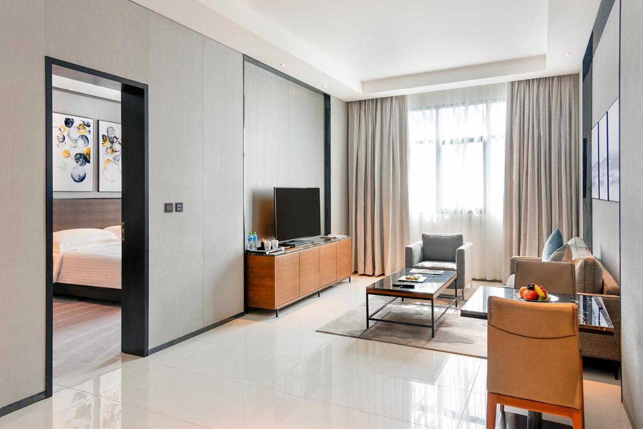 Asiana Grand Hotel Дубай Экстерьер фото A suite at the hotel